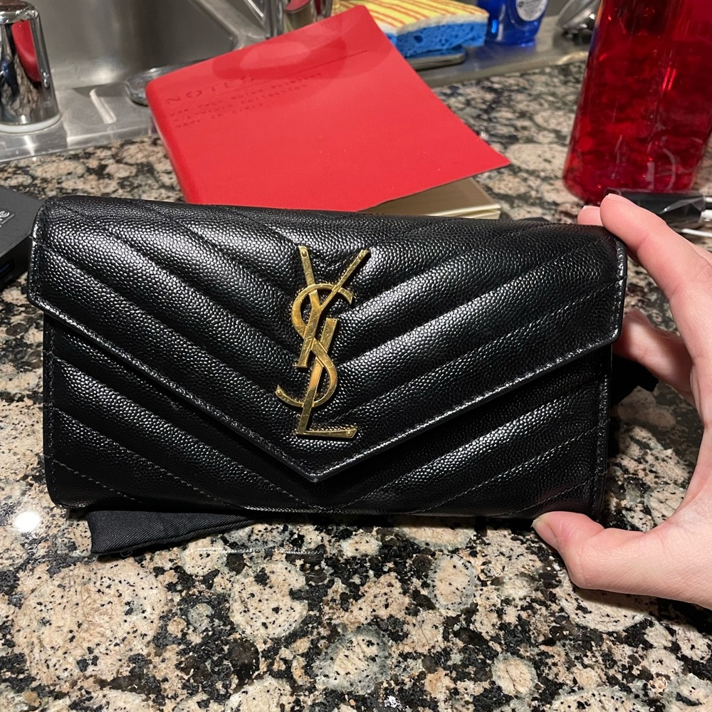 Saint Laurent wallet. Prime like new condition!